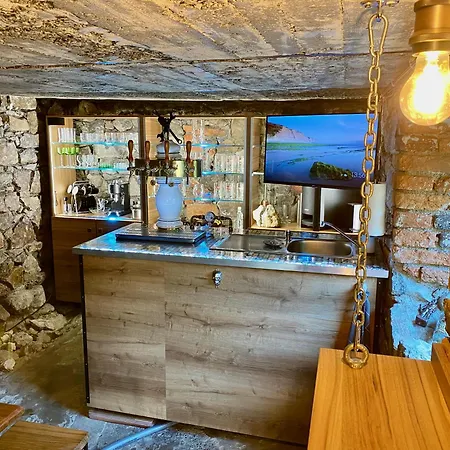 Privat Adriana Pansiyon *