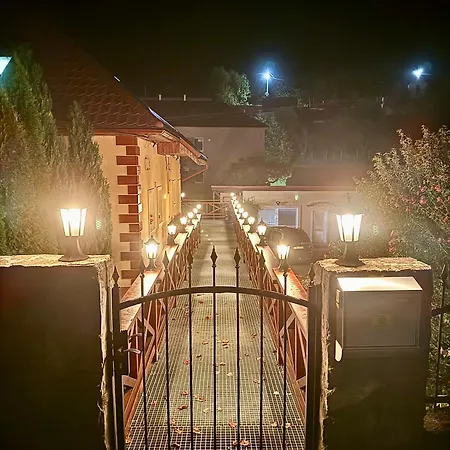 Проживание в семье Privat Adriana Кремница