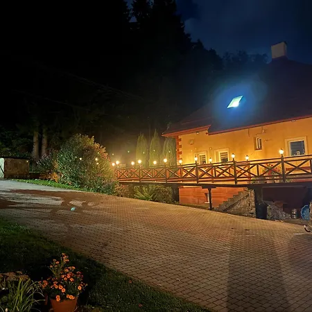 Проживание в семье Privat Adriana *